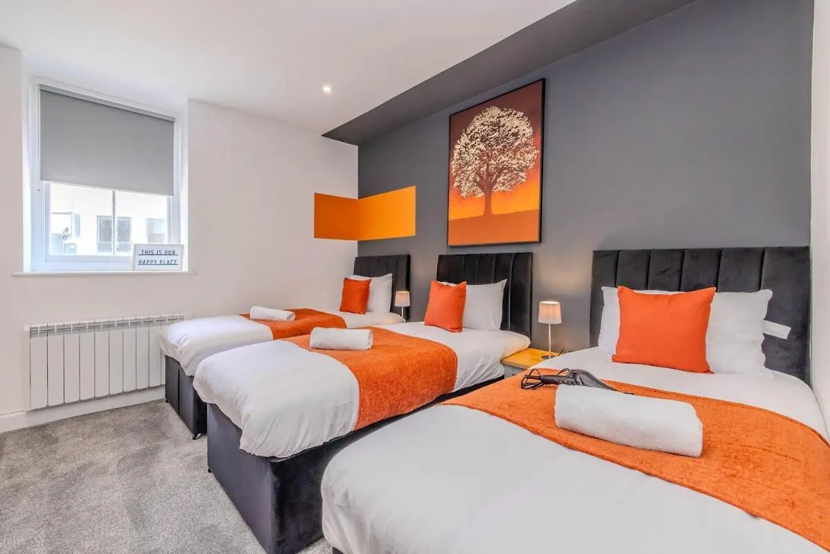 Amazing 3 Bedroom Flat Next To Brighton Beach