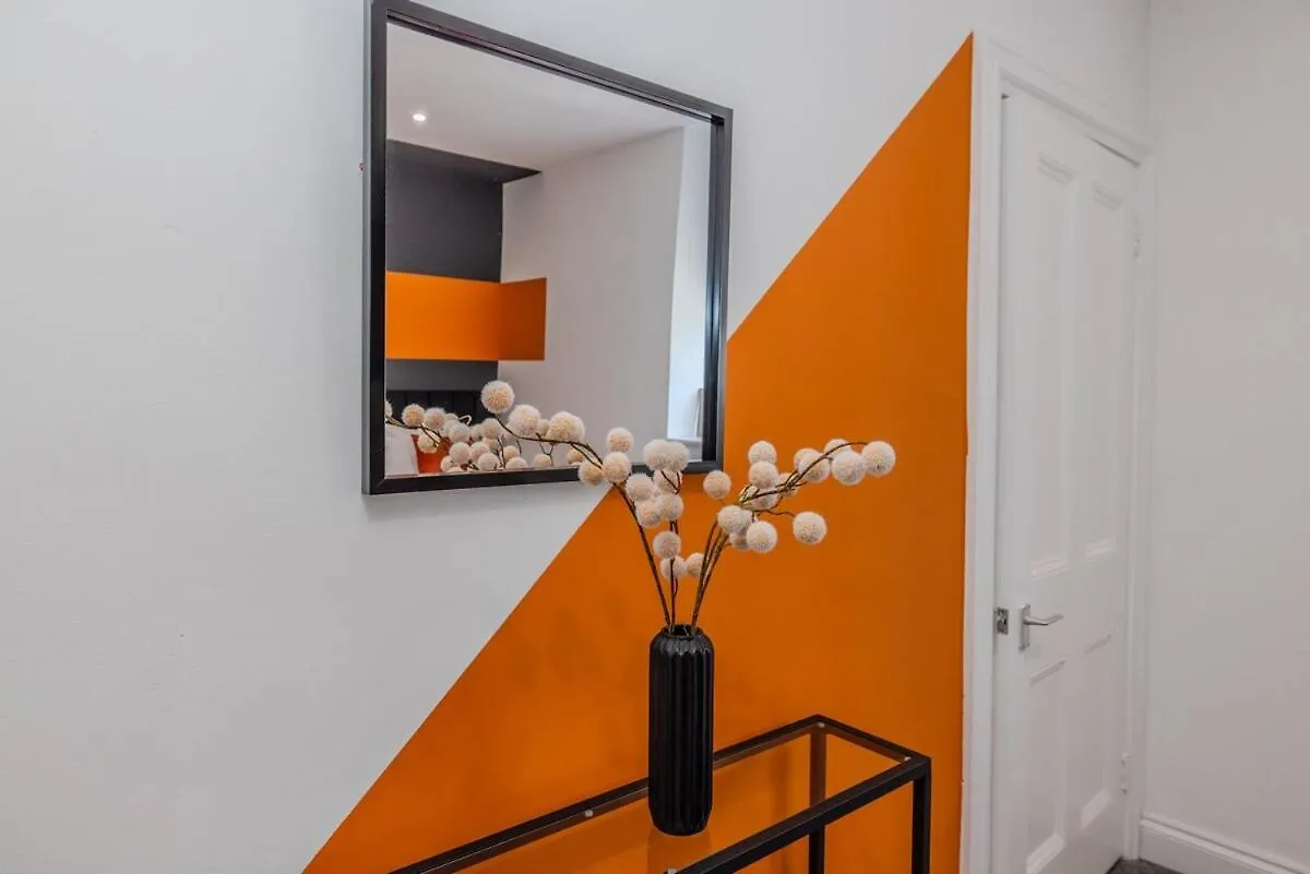 Amazing 3 Bedroom Flat Next To Brighton Beach