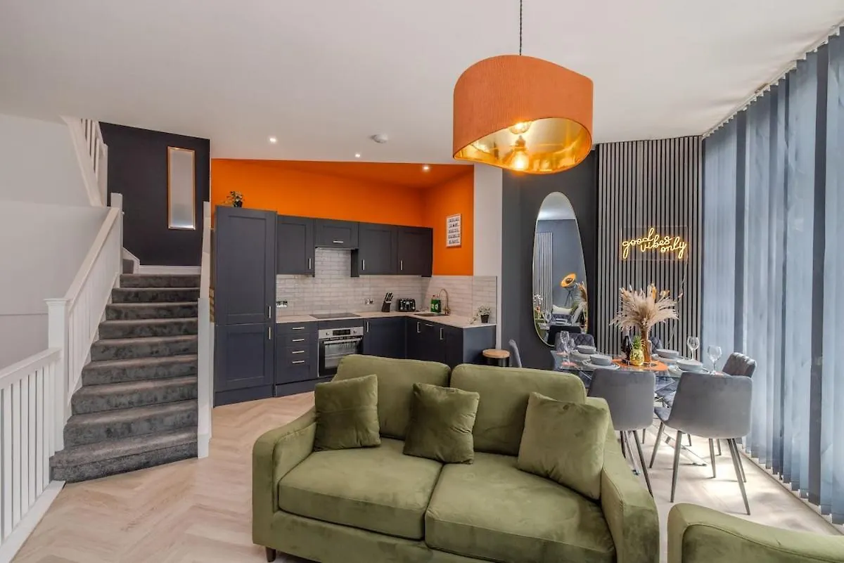 Amazing 3 Bedroom Flat Next To Brighton Beach联系方式